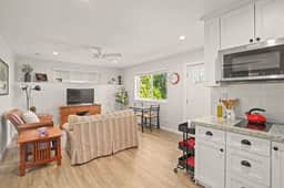 Suite Retreat | 1BD-1BTH Close to Downtown - Image 2