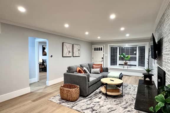Urban Oasis | 3BD 2BTH Gorgeous Home - Image 1