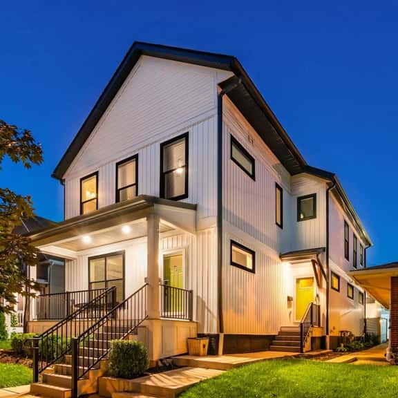 Buckeye South | 3BR 3.5BA w/ Hot Tub + Arcade - Image 1