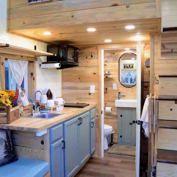 Tiny Paradise | 1-BD 1-BTH Mountain Suite - Image 1