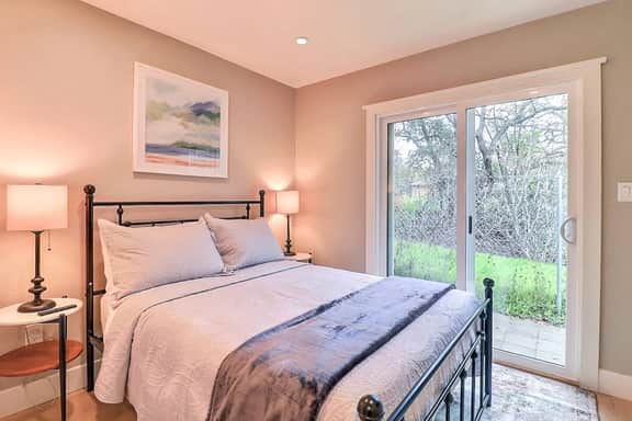 Creekside Suite | 1BD Cozy Home near Downtown PH - Image 3