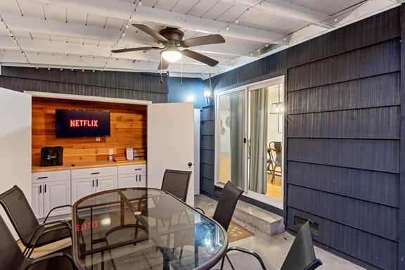 Main Street Retreat - Image 3