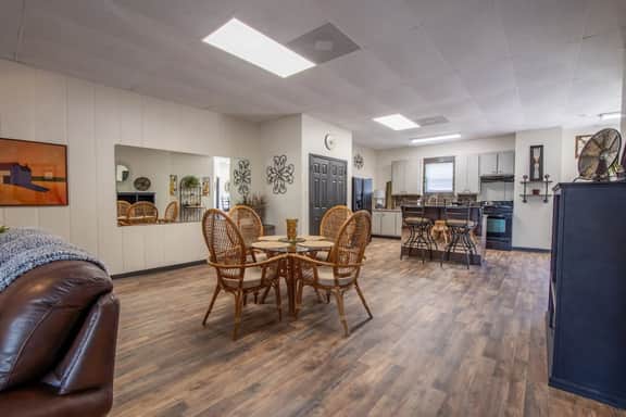 The Pickwick Perch | Cozy 2BD Near Lake - Image 5