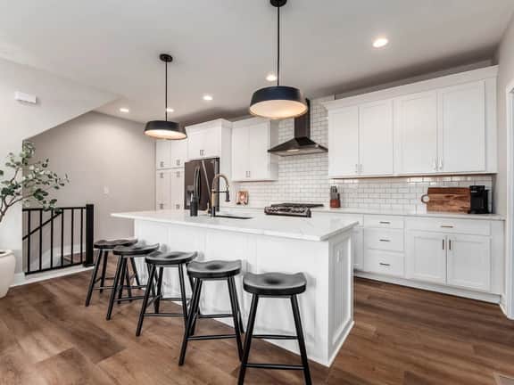 Buckeye South | 3BR 3.5BA w/ Hot Tub + Arcade - Image 4