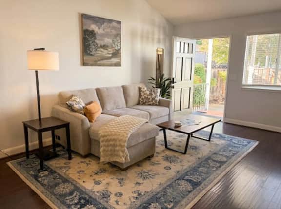 Urban Suite | 1BD 1BTH Serene & Large - Image 5