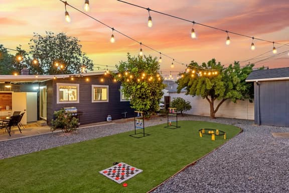 Main Street Retreat - Image 1